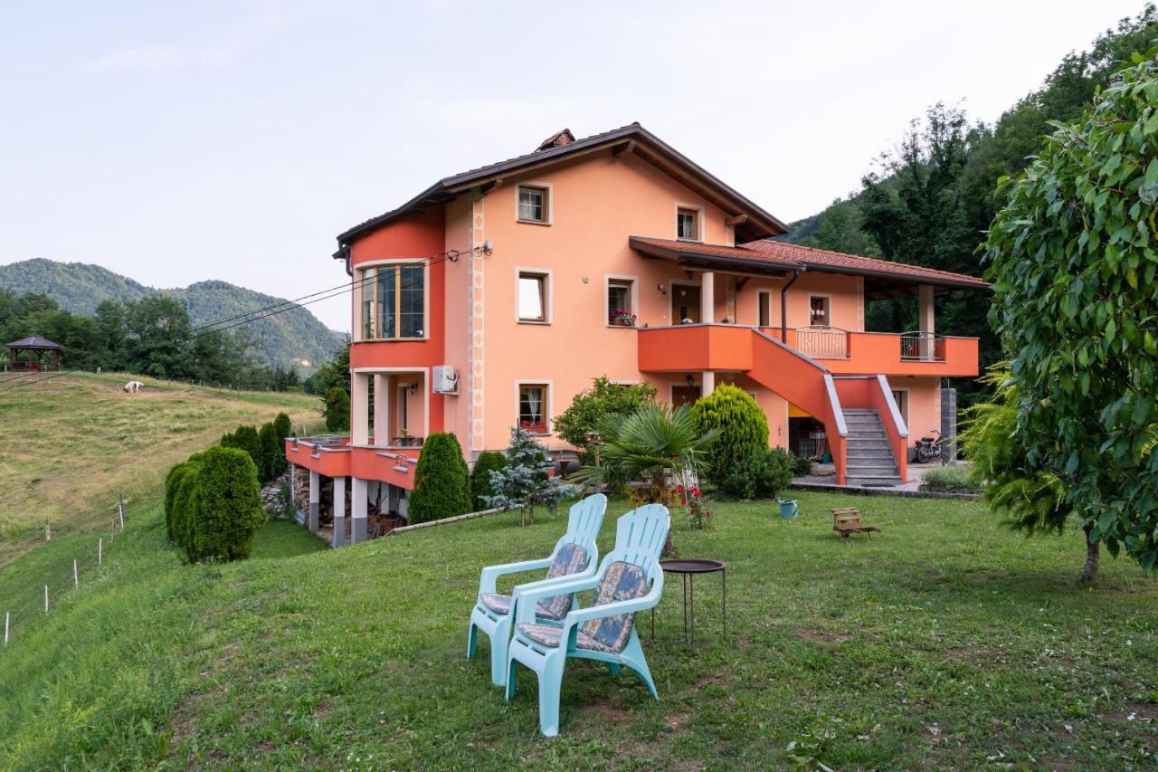Apartma Pr' Gamilcu Tolmin Exterior foto